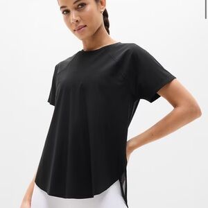 Athleta Women’s Ultimate Mesh Tee in Black Size Large